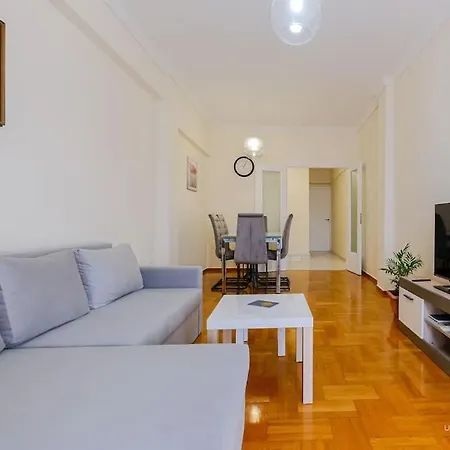 Apartment Delfon Lighthouse With 2bdrms, Vesta Philoxenia *